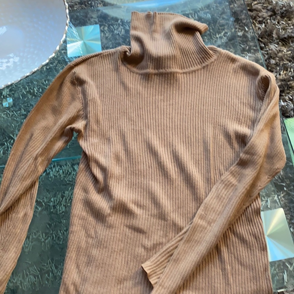 Mac & Jac Brown turtleneck